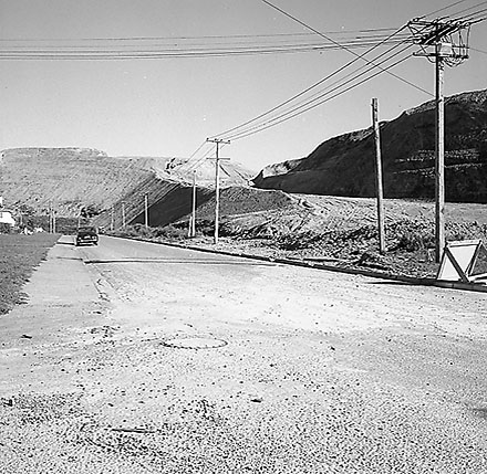 b. New Road, Streetscape, Monorgan Road, Strathmore