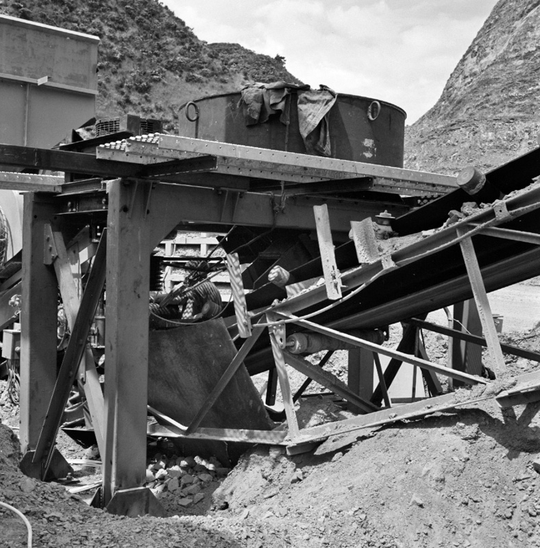 f. Kiwi Point Quarry, Impact breaker