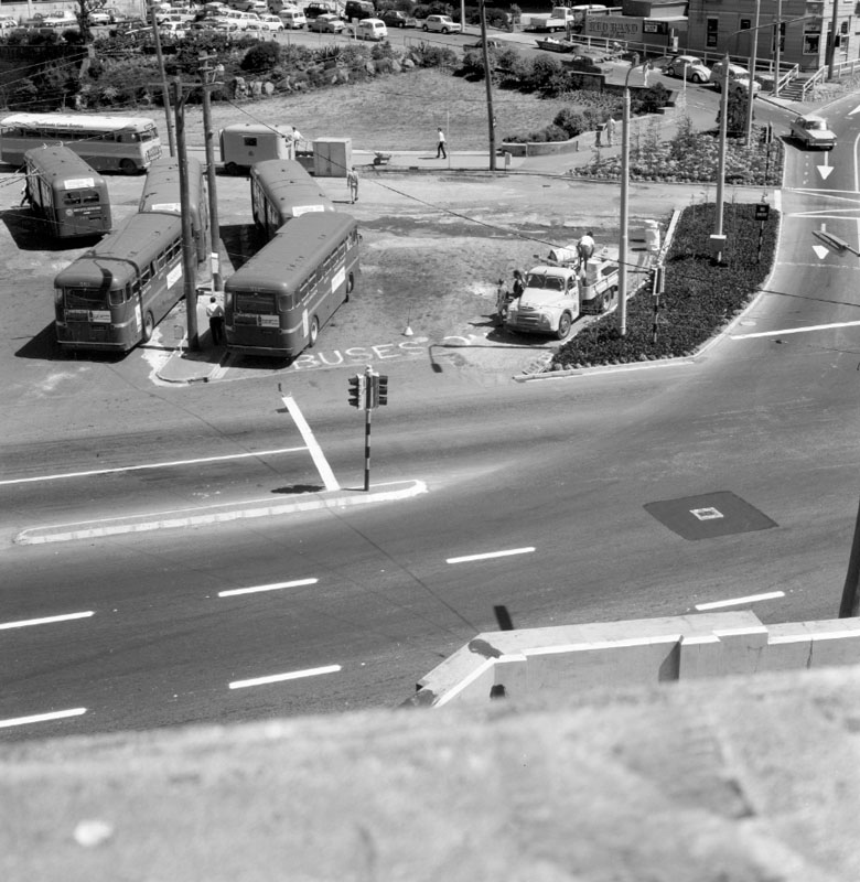 b. Pedestrian subway, Lambton Quay to Railway Station