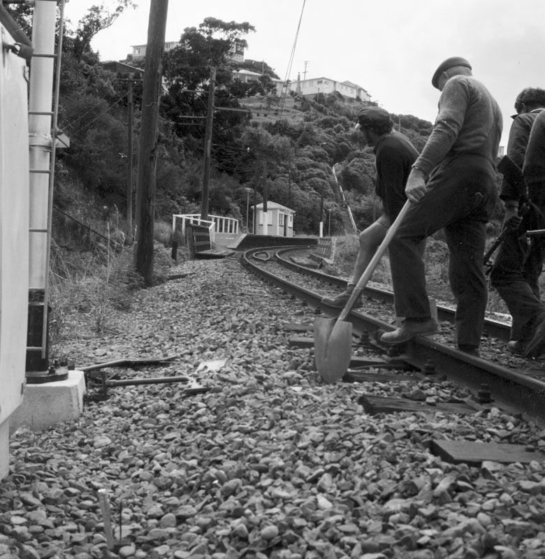 e. Awarua Street Railway Station