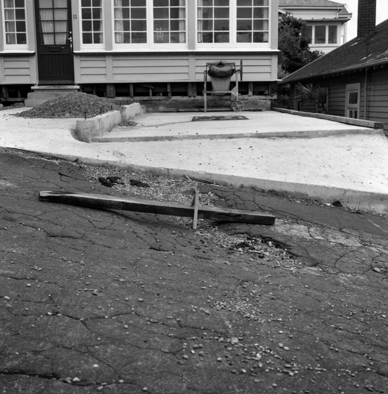 b. Car entrance, no 11 Dover St