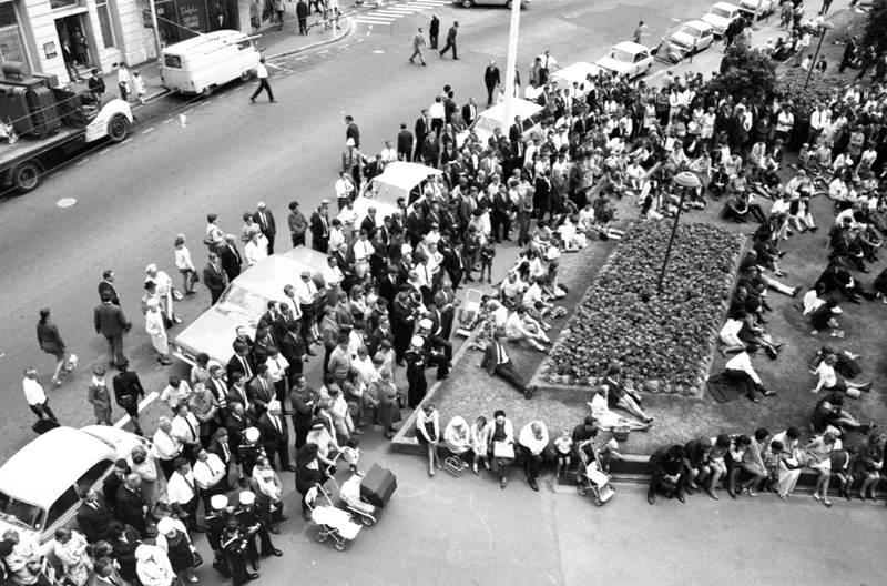 c. Civic Square, crowd on lawn