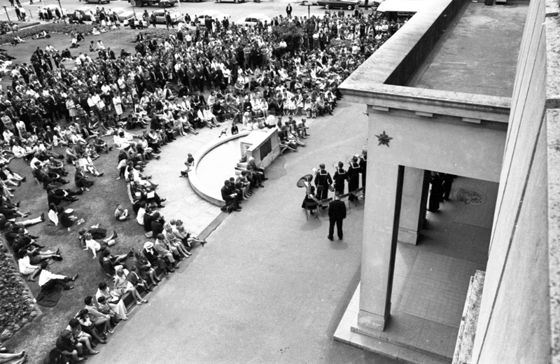 d. Civic Square, crowd on lawn