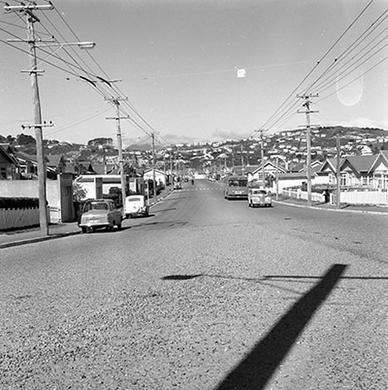 m. Streetscape, Cobham Drive, Calabar Road. Motor vehicles
