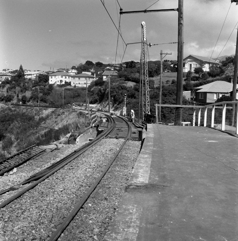 h. Railway bridge - Awarua Street Station