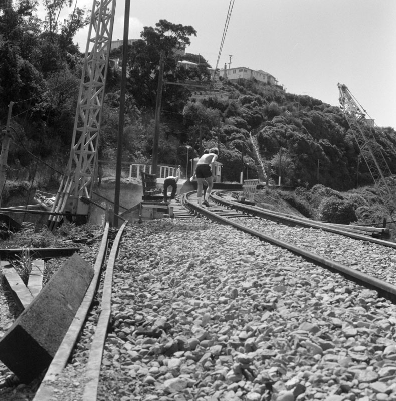 k. Railway bridge - Awarua Street Station