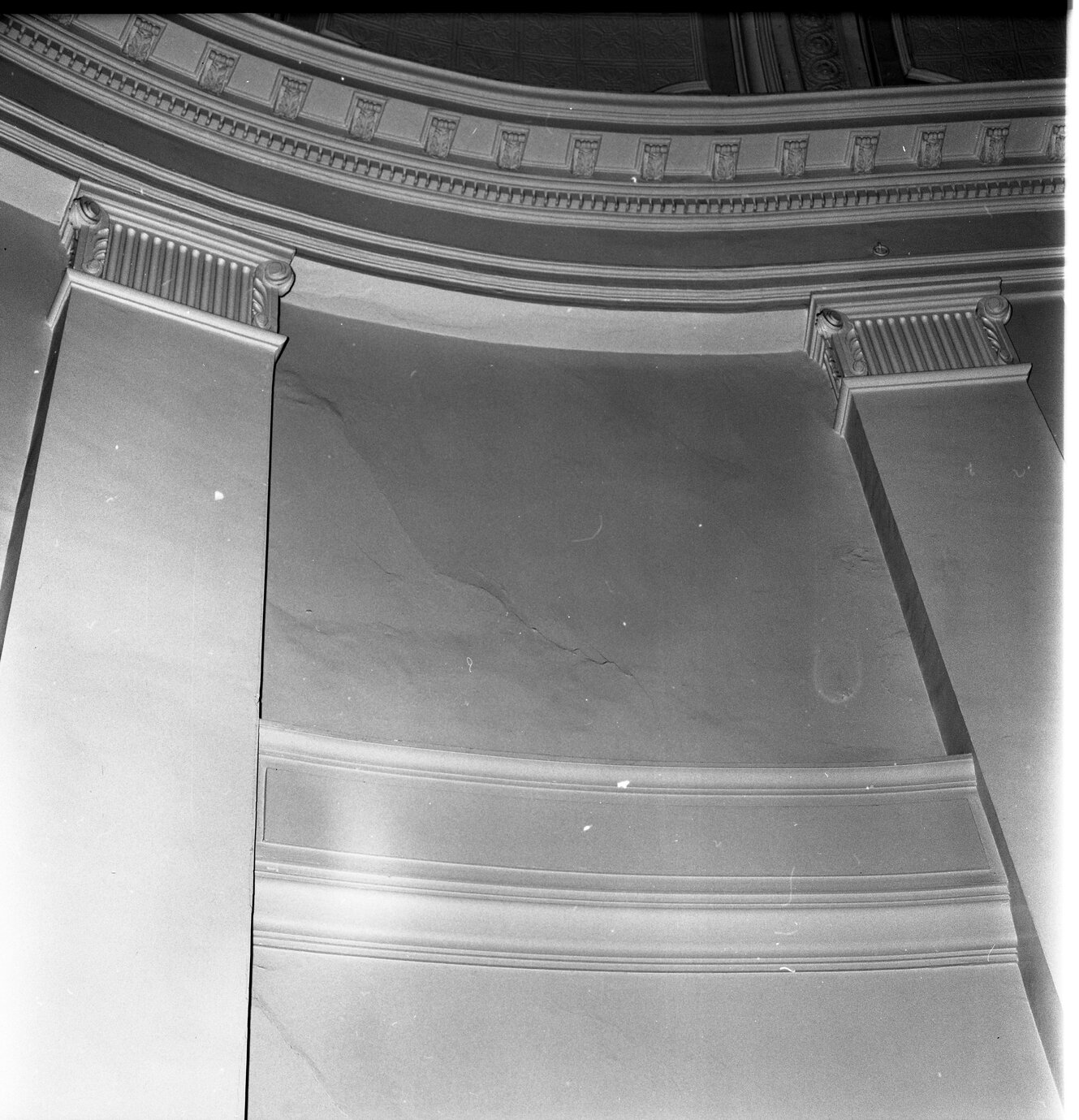 d. Cracks in wall, Town Hall