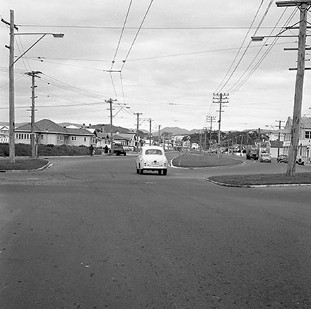 c. Streetscape, Rongotai Road and Kilbirnie Crescent Intersection, Kilbirnie