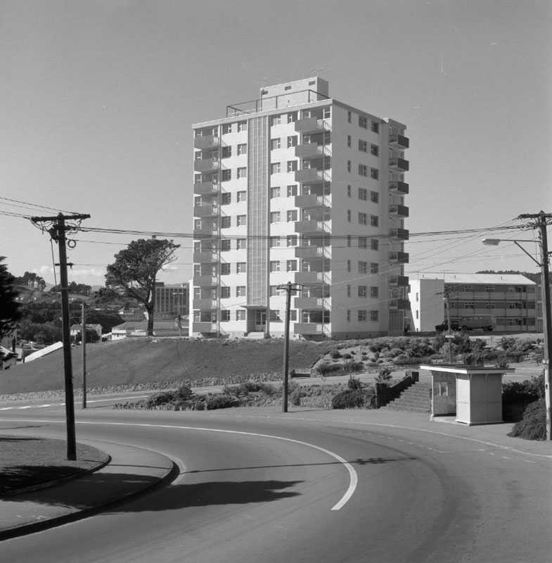 g. Flats, Hanson Street, Mansfield Street and Miro Street