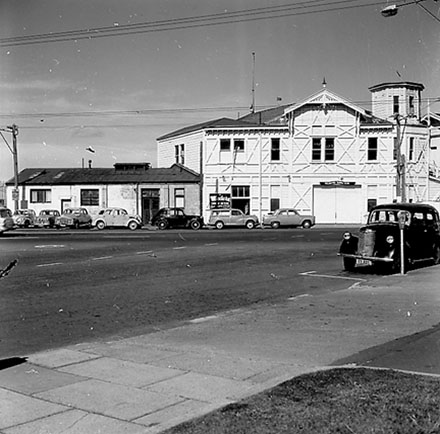 f. Star Boating Club and Wellington Rowing Club, Jervois Quay