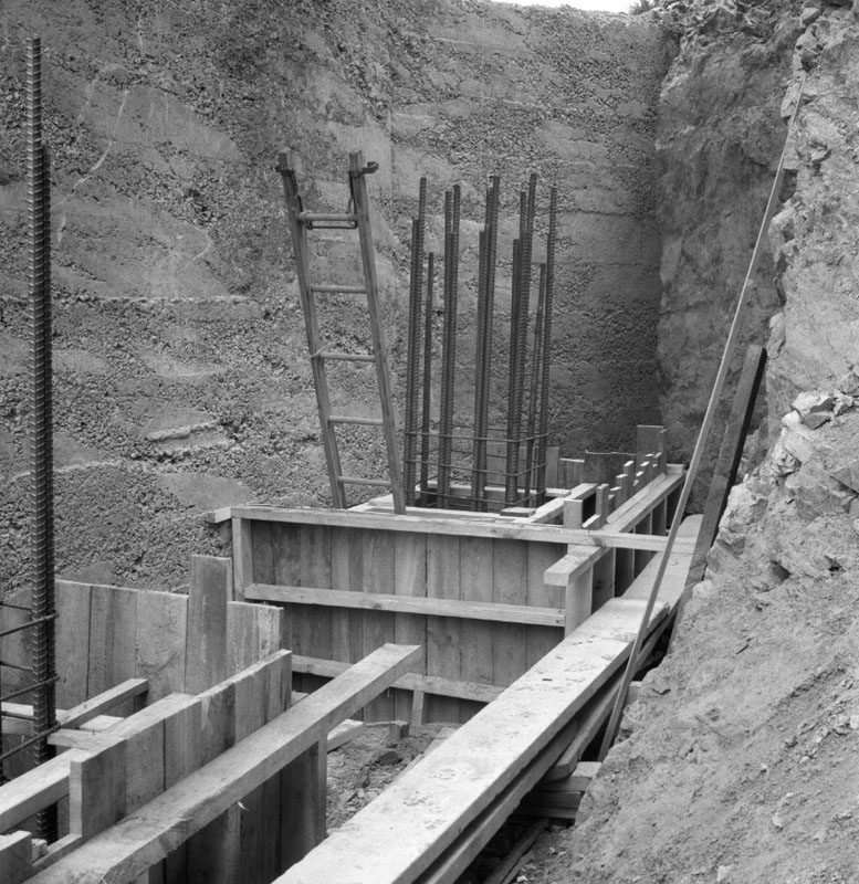 f. New bridge, Awarua Street Railway Station