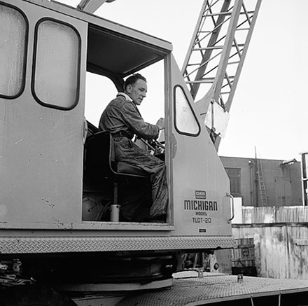 f. Crane in Corporation Yard