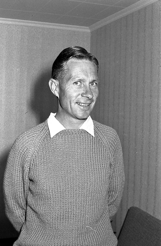 b. Mr Gott, Mr Mole, Mr Willard, or Mr Andy Ward