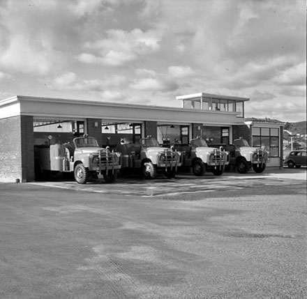 e. Wellington Airport, Emergency Services, Fire Engines