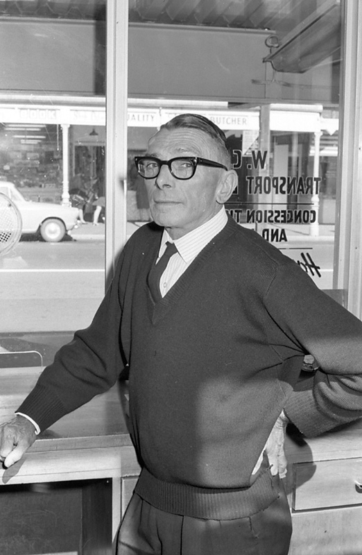 o. Mr Gott, Mr Mole, Mr Willard, or Mr Andy Ward