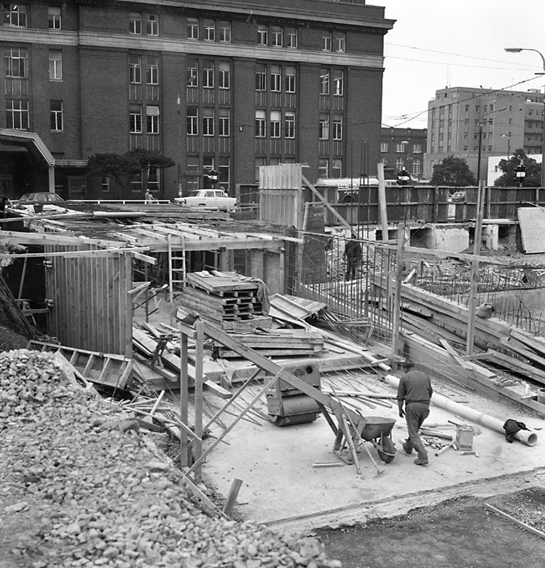 c. Construction of Pedestrian subway, Lambton Quay to Railway Station