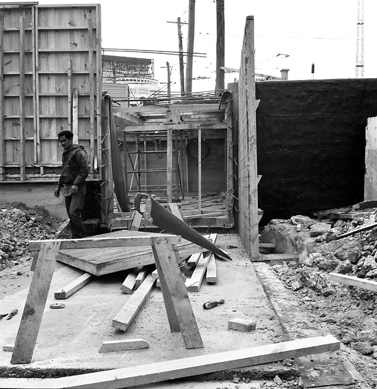 d. Pedestrian subway, Lambton Quay to Railway Station