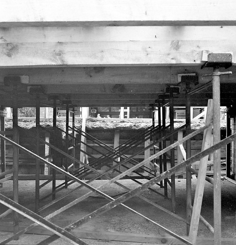e. Pedestrian subway, Lambton Quay to Railway Station