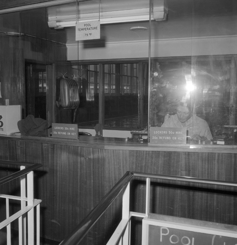 d. Warning notices, Freyberg Pool