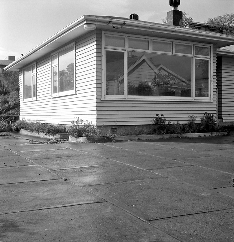 a. Nos 205-207 Tinakori Rd