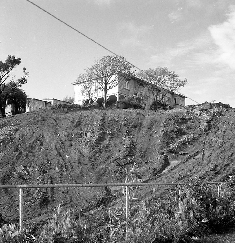 c. No 70 Hill St