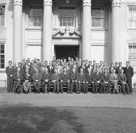 a. Group photograph, Town Clerks, Weir House