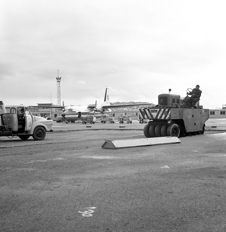 a. Work strengthening gates 1 and 3, airport