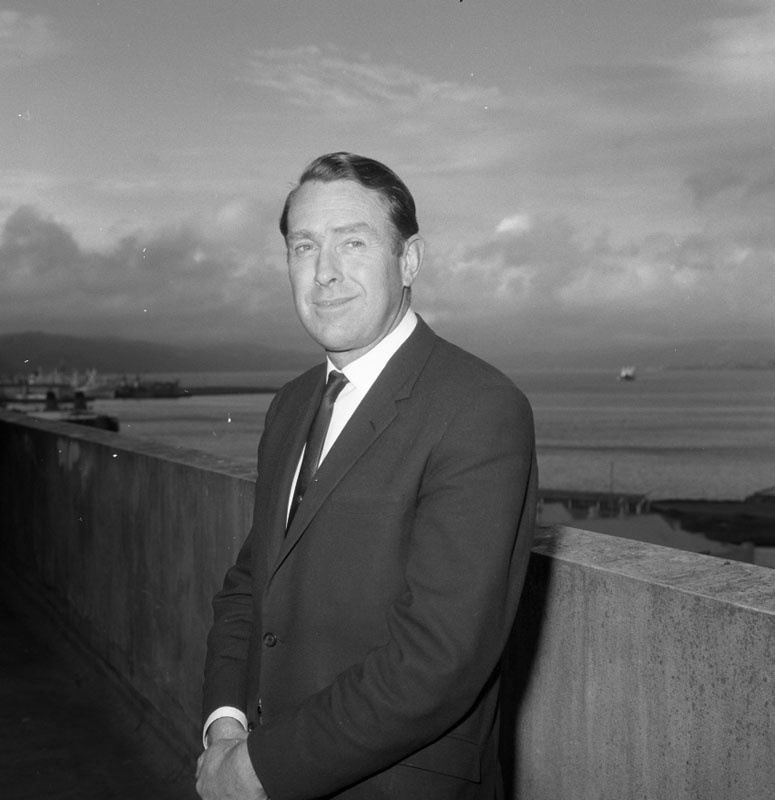 h. Mr Doug Stewart, Mr Peter Muff, for Councilman