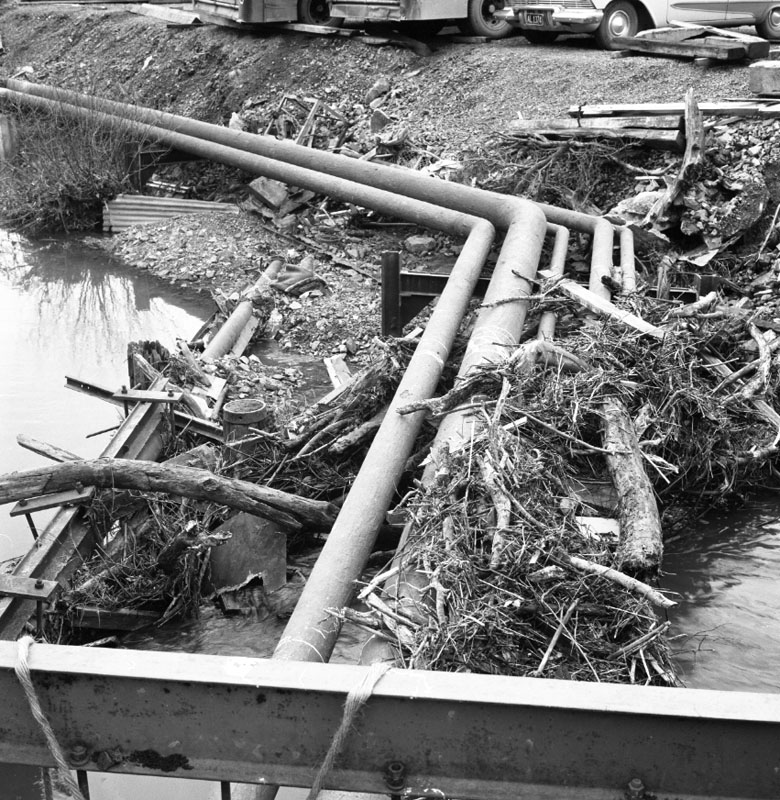 h. Kaiwarra [Kaiwharawhara] Stream Crossing at Hutt Road
