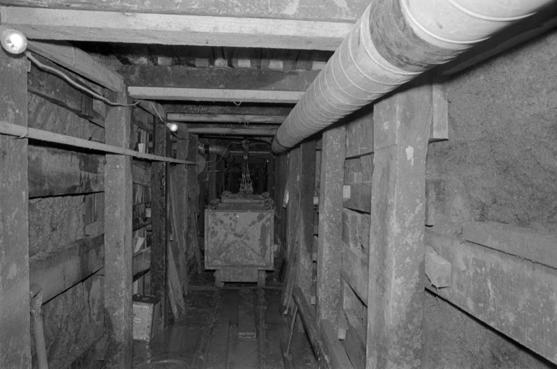 e. Drainage work, diversion of main interceptor Sydney Street West, sewer diversion and overflow Whitmore and Featherston Street, and Thorndon Quay Transport Terminal, stormwater