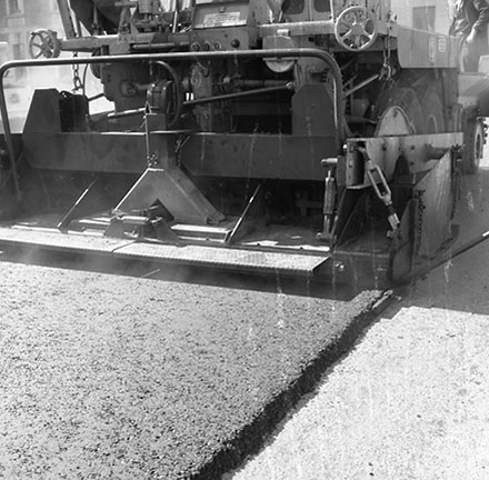 b. Streetworks, Taranaki Street