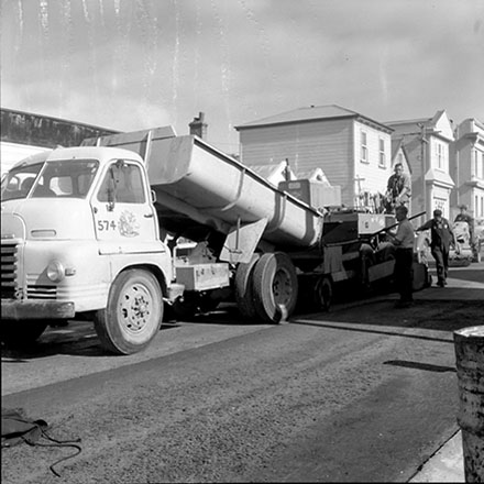 e. Streetworks, Taranaki Street