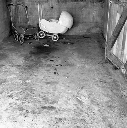 a. Garage, no. 6 Highbury Crescent