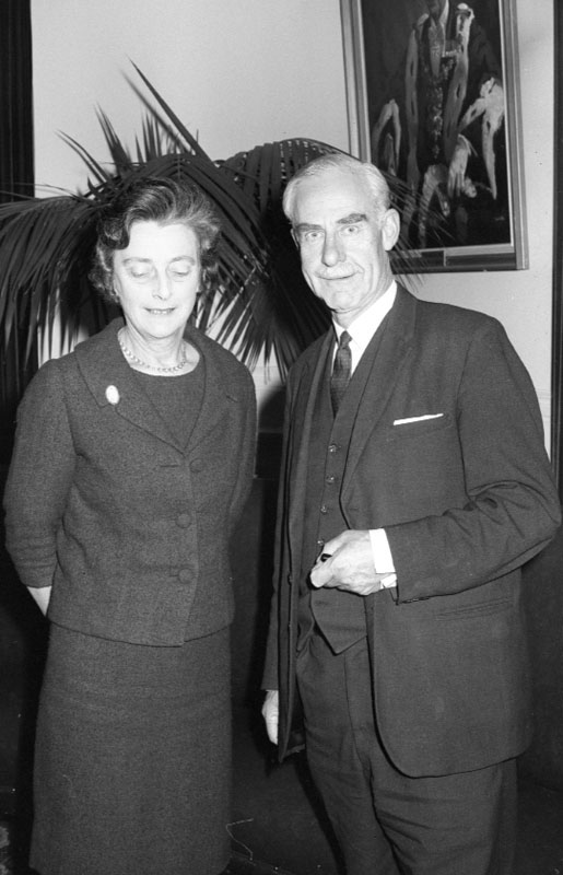 aj. Council Chamber, presentation to Mr Pritchard, GM of Transport Dept