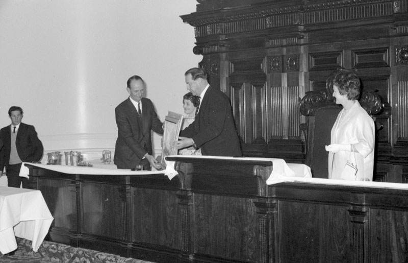 q. Council Chamber, presentation to Mr Pritchard, GM of Transport Dept