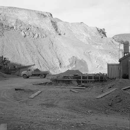 b. Kiwi Point Quarry