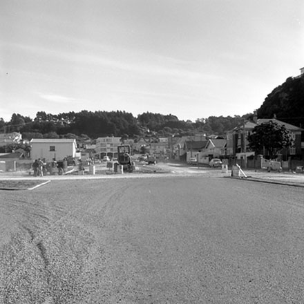b. Accident site/Streetscape, Wellington Road, Evans Bay.