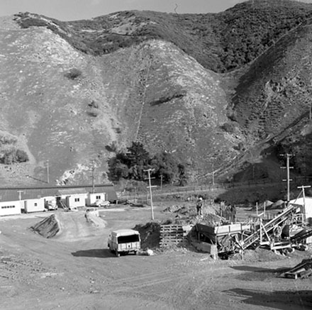 b. Panorama, Kiwi Point Quarry