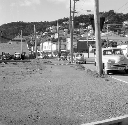 b. Streetscape, Rongotai Road, Kilbirnie