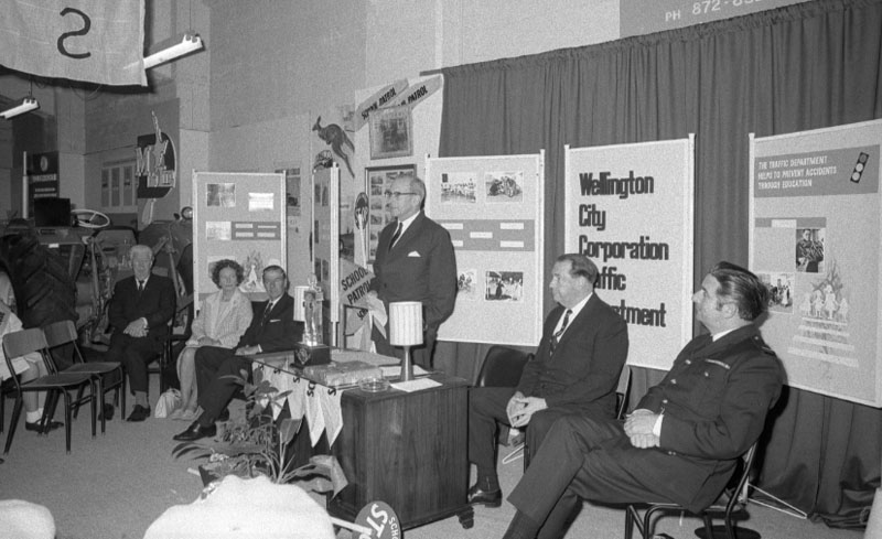 r. Traffic Safety Week, Motor Court, Display Centre