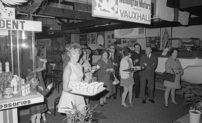 u. Traffic Safety Week, Motor Court, Display Centre