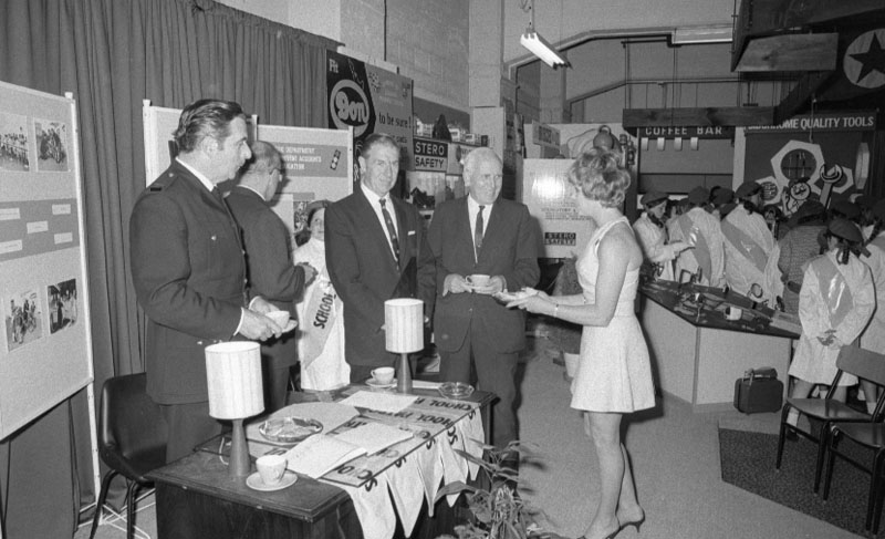 x. Traffic Safety Week, Motor Court, Display Centre