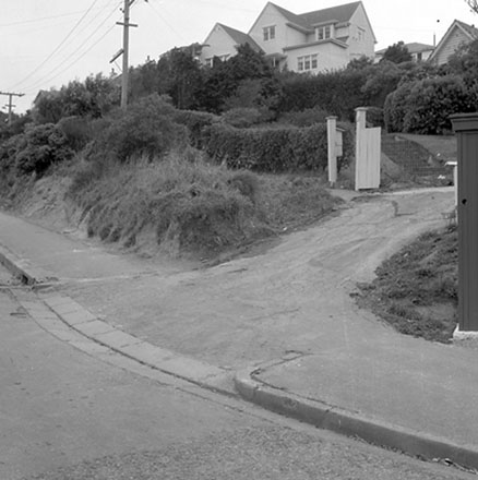b. Streetscape, Sefton Street, Wadestown