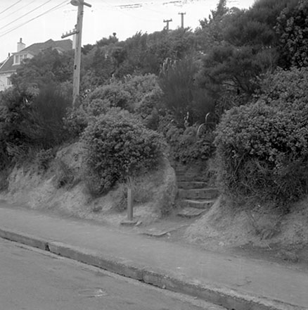 c. Streetscape, Sefton Street, Wadestown