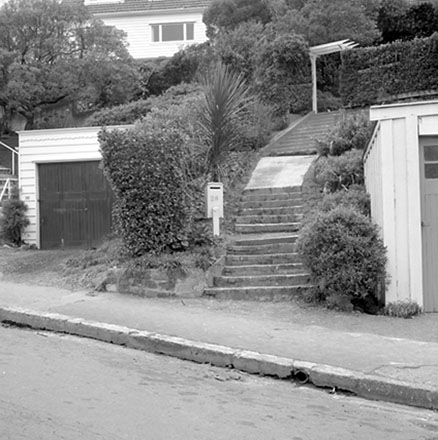 h. Streetscape, Sefton Street, Wadestown