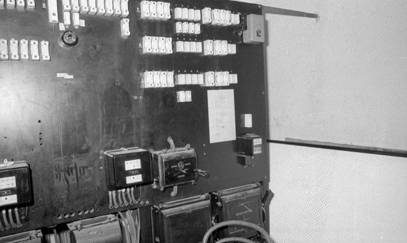 be. Central Library, interior and exterior