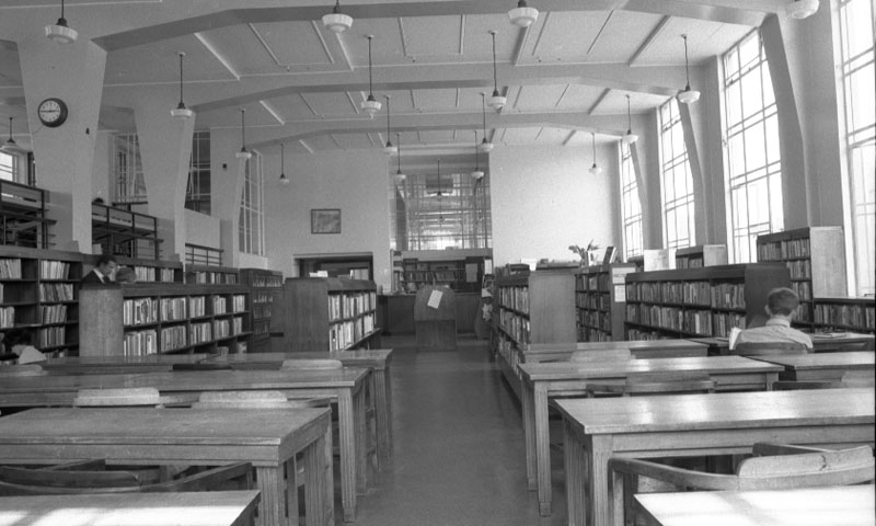 bw. Central Library, interior and exterior
