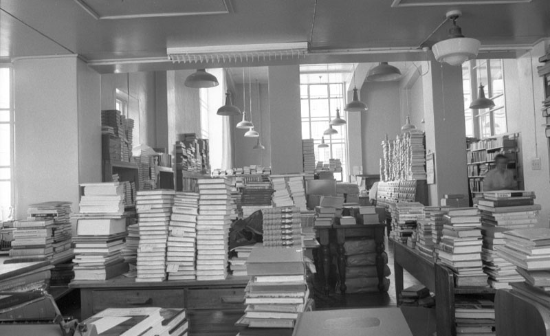 bz. Central Library, interior and exterior