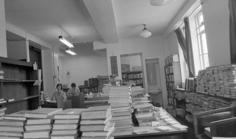 cq. Central Library, interior and exterior