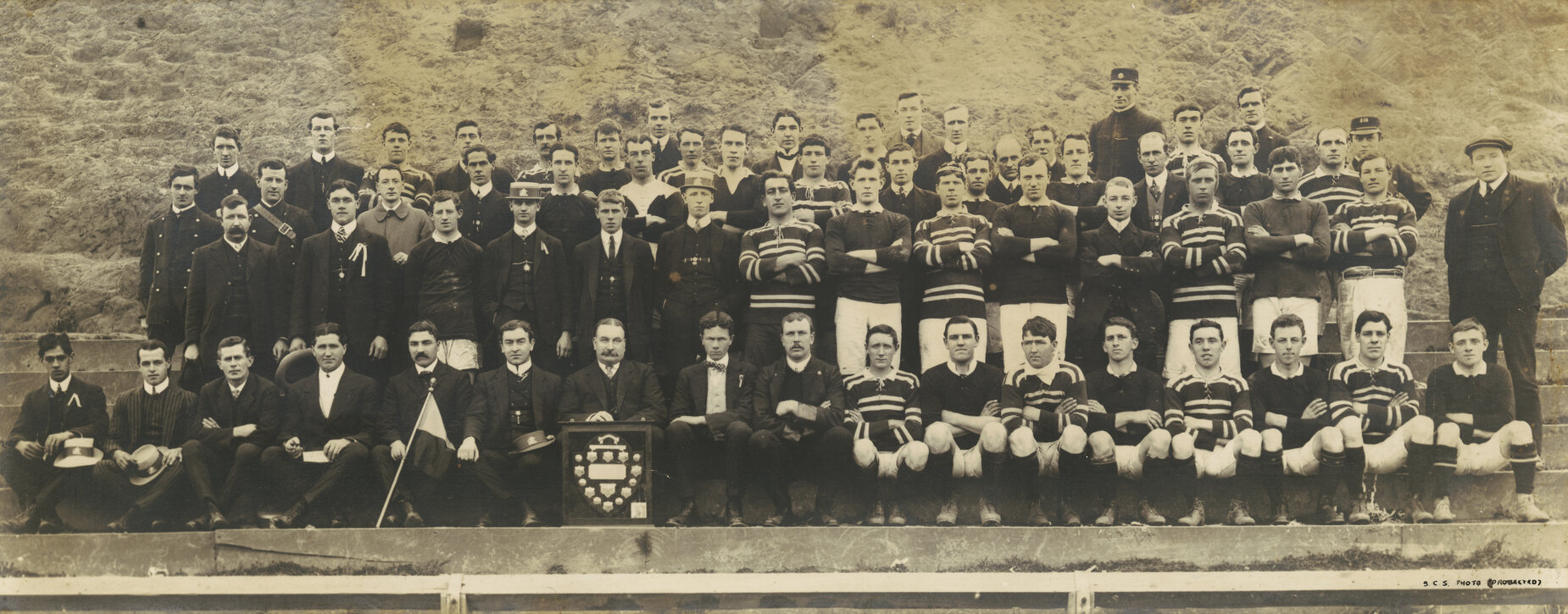 Tramways staff with Kohn Shield